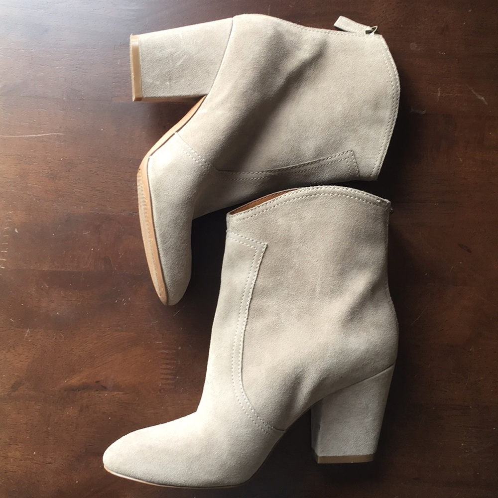 SUEDE NINE WEST BOOTIES- 6.5